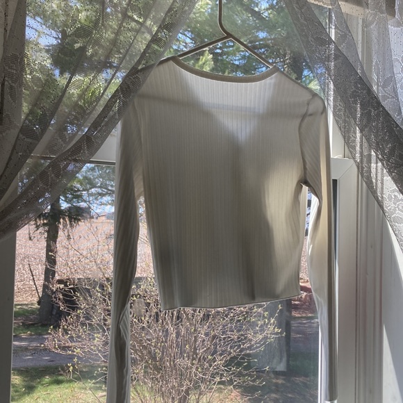 White Ribbed Shirt with Buttons - Picture 6 of 6